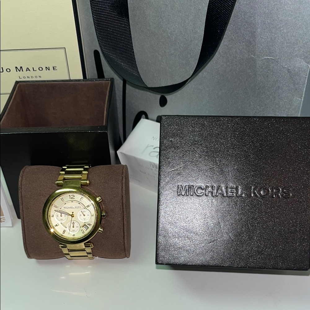 Michael Kors Gold-Tone Chronograph & Stop Watch  Ladies